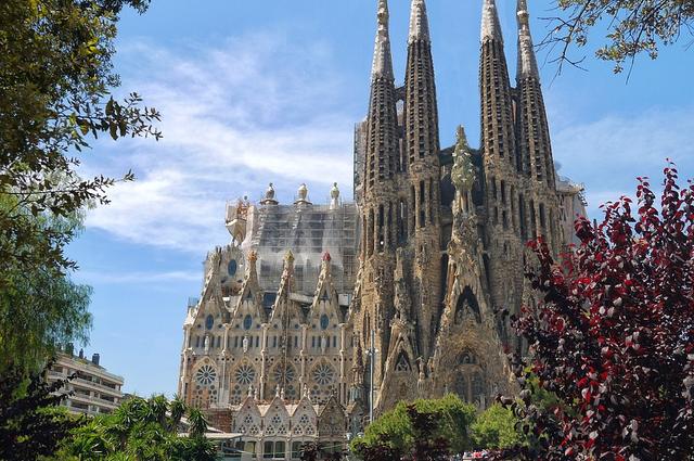 La Sagrada Familia La Sagrada Familia